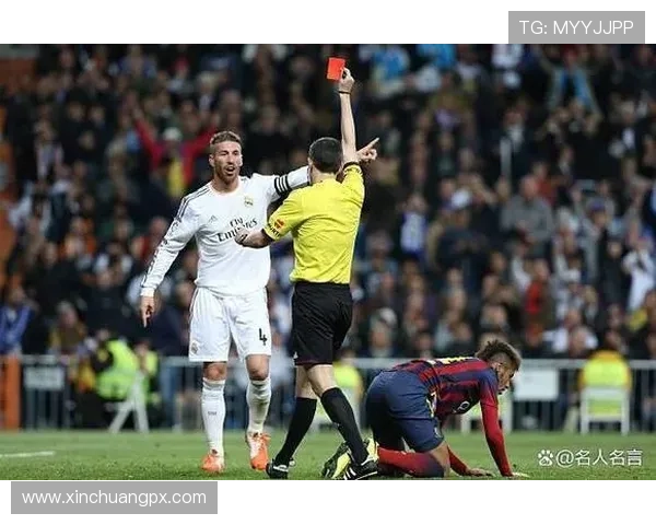 足球明星咬球服引发热议背后故事揭秘球迷反应不一 足球明星咬球服引发热议背后故事揭秘球迷反应不一