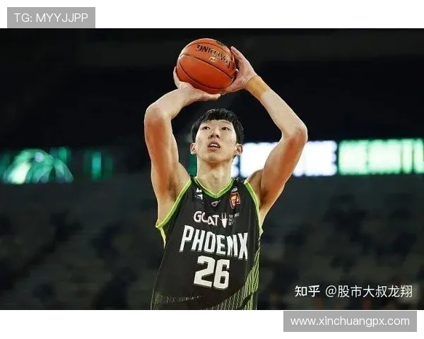 足球明星周琦的精彩瞬间与赛场风采全记录