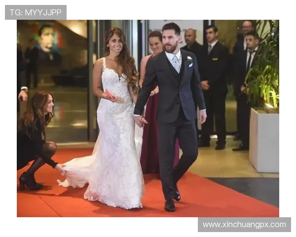 足球明星的女友竟是他的后妈引发热议揭秘背后的复杂关系